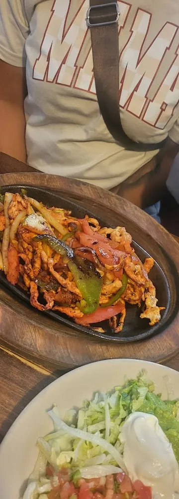 Lunch Fajitas De Pollo